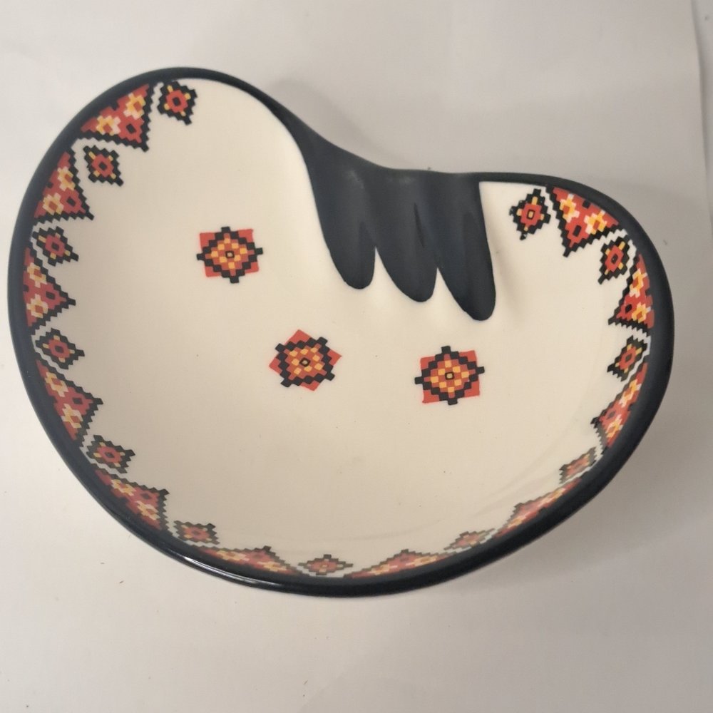 Vintage Ukrainian Pottery Trinket Tray or Ashtray.